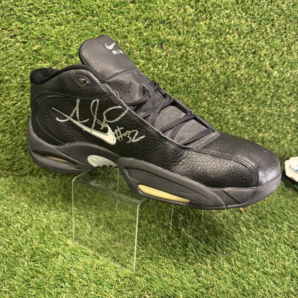 Amare Stoudemire 2003 Game Worn Shoe Autographed Nike Air Flight Sz 16
